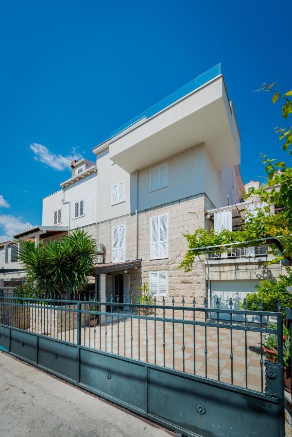 Niko'S Charming Apartment With Free Parking ดูบรอฟนิก ภายนอก รูปภาพ