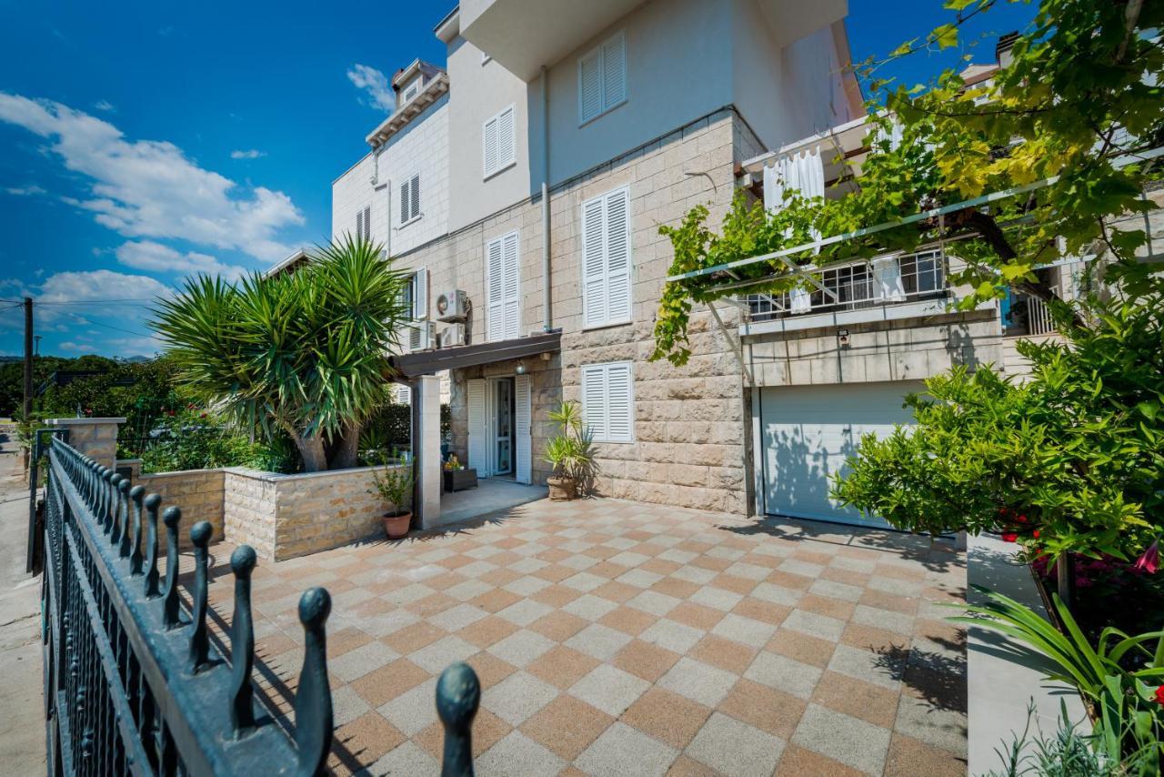 Niko'S Charming Apartment With Free Parking ดูบรอฟนิก ภายนอก รูปภาพ